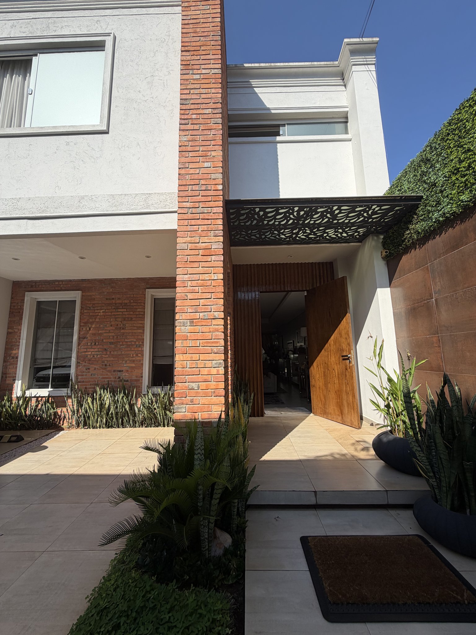 Hermosa casa en Barrio Herrera